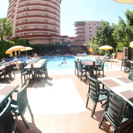 מלון דירות Fun Point 2*