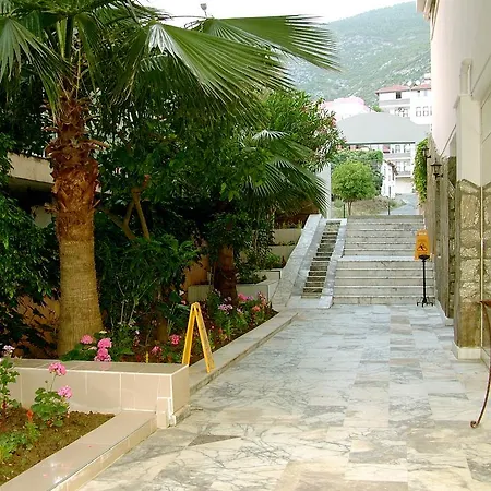 Fun Point 2* 阿拉尼亚