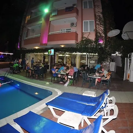 Fun Point Apartahotel