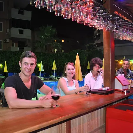 Fun Point アパートホテル 2*